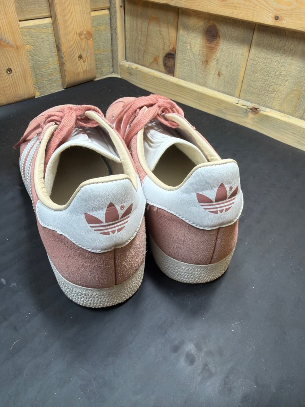 Adidas Originals Gazelle Womens Size 8.5 Pink Suede Sneakers Shoes CQ2186 EUR 40 - Picture 5 of 8
